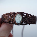 Bracelet homme manchette en micromacramé – Pierre de Soleil de l'Oregon Verte – Bijou elfique, celtique, ajustable, Bijou de couple - Coton & Astrance