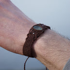 Bracelet homme manchette en micromacramé – Pierre de Soleil de l'Oregon Verte – Bijou elfique, celtique, ajustable, Bijou de couple - Coton & Astrance
