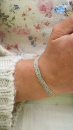 Bracelet bohème bleu clair artisanal coton et pierres naturelles 