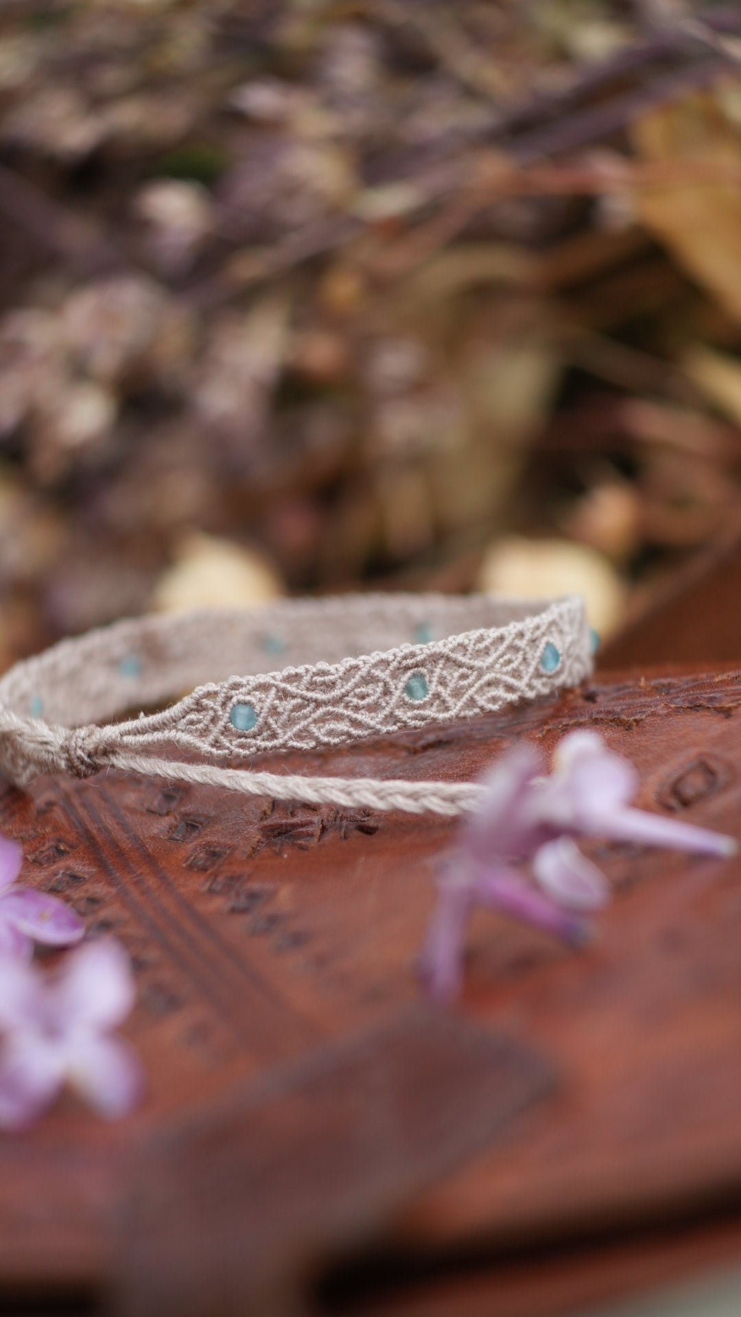 Bracelet ajustable tissé à la main inspiré de l’eau et du ciel 
