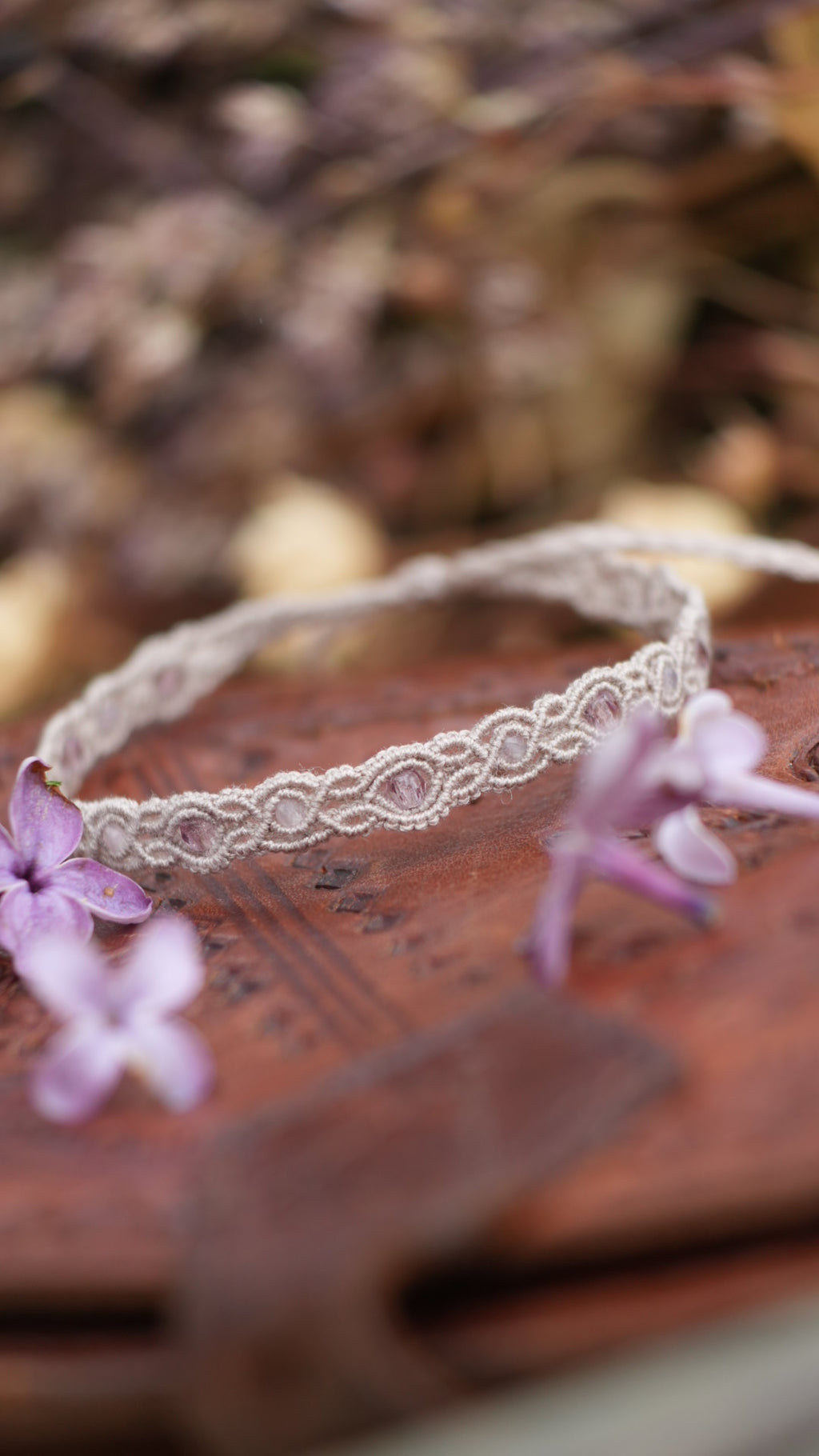 Bracelet micro macramé quartz rose et perles de verre fait main par Coton et Astrance 