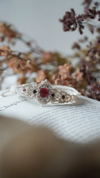 Bracelet princesse micro macramé grenat rouge - Royaume secret - Coton & Astrance