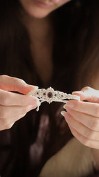 bijou dentelle ancienne micro macramé – Coton et Astrance