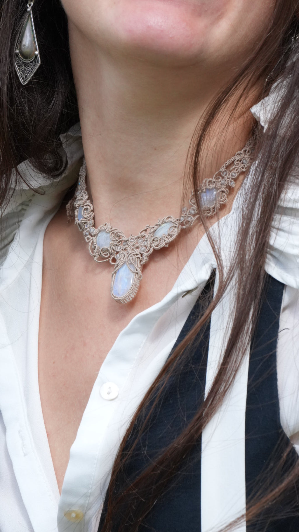 Collier elfique pour mariage féerique en labradorite blanche - pièce unique - Coton & Astrance
