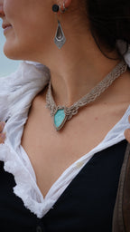 Collier plastron amazonite bleu turquoise en micro macramé - Coton & Astrance