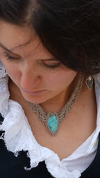 Collier plastron amazonite bleu turquoise en micro macramé - Coton & Astrance