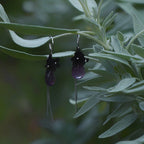 Boucles d’oreilles florales gothiques en micro macramé noir & améthyste - Coton & Astrance