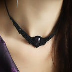 Collier ras-de-cou gothique en micro macramé et améthyste - Coton & Astrance