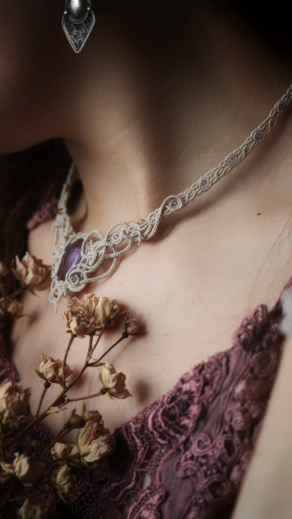 Collier plastron elfique en amétrine et micro macramé - Coton & Astrance