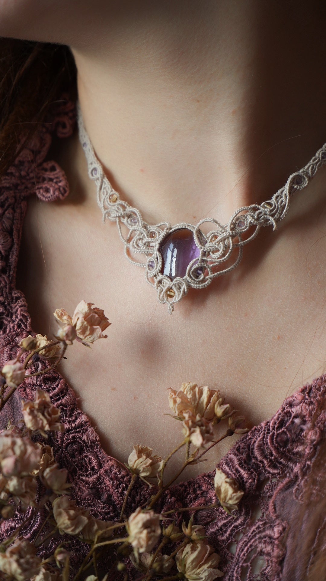 Collier plastron elfique en amétrine et micro macramé - Coton & Astrance