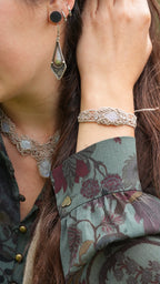 Bracelet en pierre de lune pour mariage elfique - Coton & Astrance