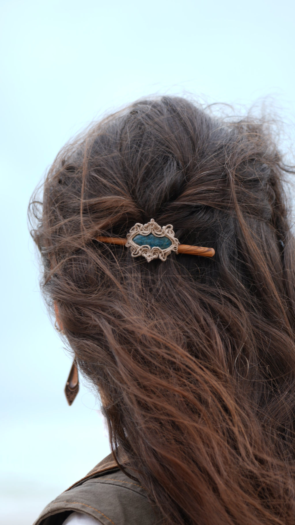Mini barrette à cheveux à pic en micro macramé et apatite bleue - Coton & Astrance