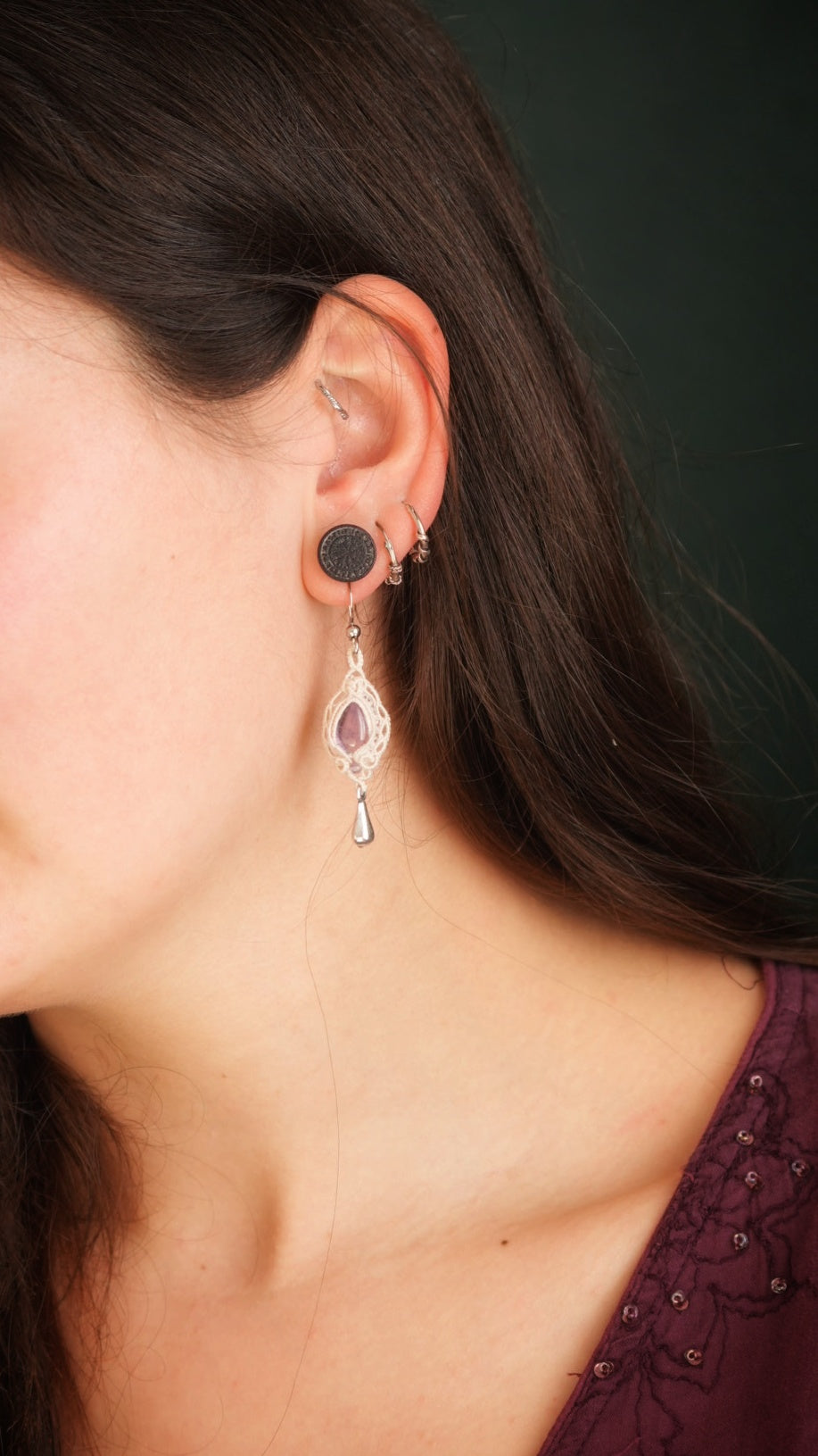 Boucles d’oreilles améthyste lilas en micro macramé style princesse - Coton & Astrance