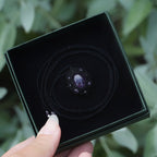 Collier médaillon gothique en micro macramé & améthyste violette - Coton & Astrance