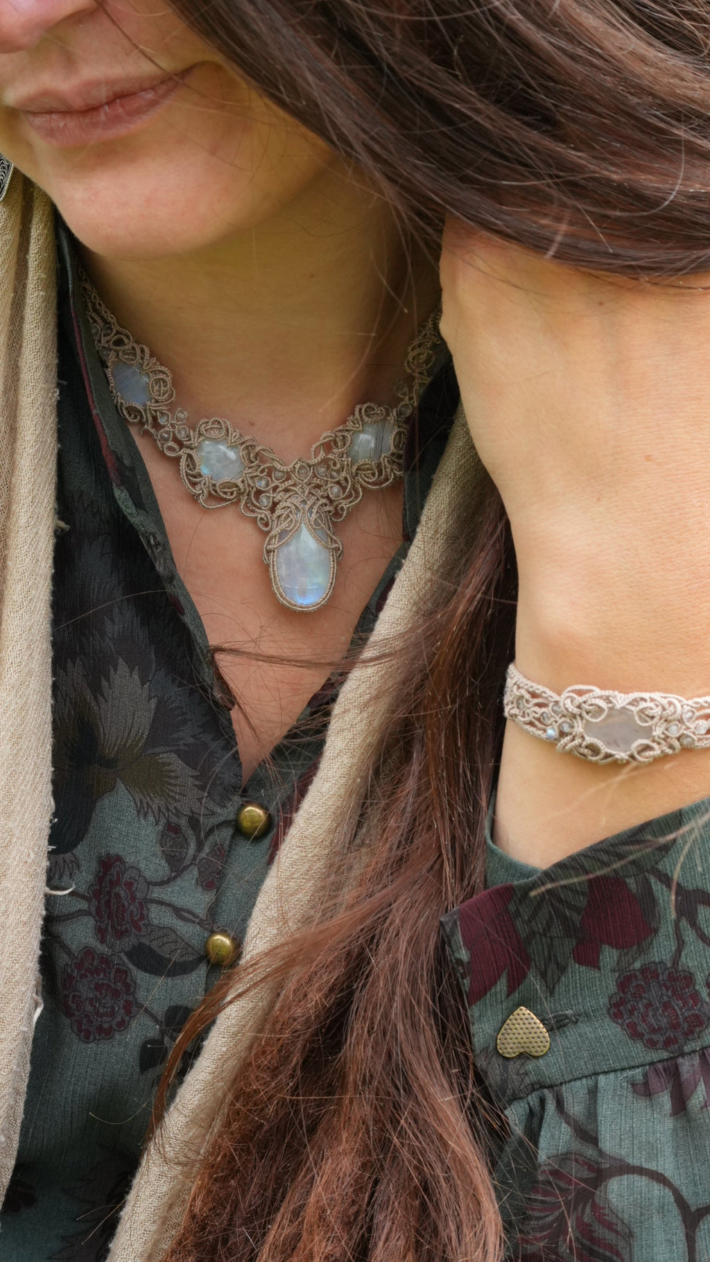 Collier elfique pour mariage féerique en labradorite blanche - pièce unique - Coton & Astrance