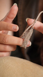 Bracelet aigue-marine en micro macramé – manchette fine fait main - Coton & Astrance